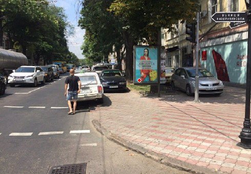 Сітілайт №203036 в місті Одеса (Одеська область), розміщення зовнішнішньої реклами, IDMedia-оренда найнижчі ціни!