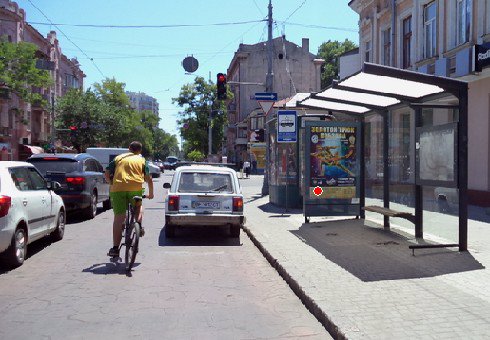 Зупинка №203157 в місті Одеса (Одеська область), розміщення зовнішнішньої реклами, IDMedia-оренда найнижчі ціни!