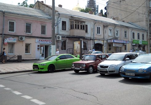 Ситилайт формат 1.8x1.2 №203282 в городе Одесса (Одесская область) `Ситилайт №203282 в городе Одесса (Одесская область), размещение наружной рекламы, IDMedia-аренда по самым низким ценам!`