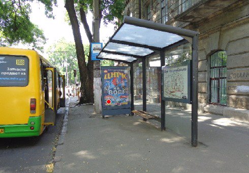 Зупинка №203454 в місті Одеса (Одеська область), розміщення зовнішнішньої реклами, IDMedia-оренда найнижчі ціни!