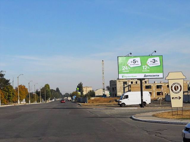 `Билборд №205573 в городе Новая Каховка (Херсонская область), размещение наружной рекламы, IDMedia-аренда по самым низким ценам!`