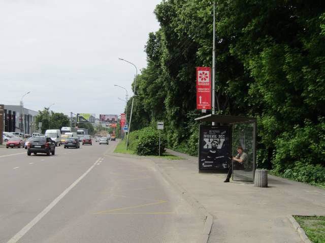 `Остановка №206576 в городе Львов (Львовская область), размещение наружной рекламы, IDMedia-аренда по самым низким ценам!`