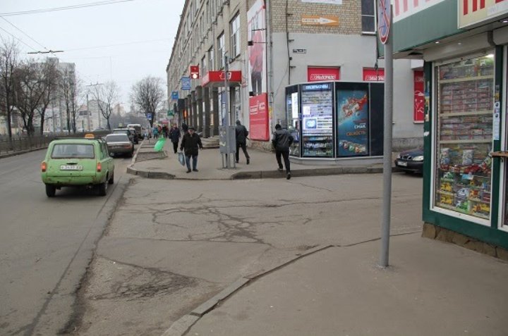 Ситилайт формат 1,05х2,13 №210999 в городе Харьков (Харьковская область) `Ситилайт №210999 в городе Харьков (Харьковская область), размещение наружной рекламы, IDMedia-аренда по самым низким ценам!`