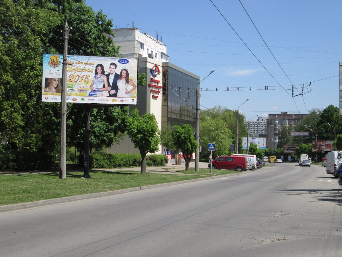 Білборд формат 6*3 №212339 в городе Чернівці (Чернівецька область) Білборд №212339 в місті Чернівці (Чернівецька область), розміщення зовнішнішньої реклами, IDMedia-оренда найнижчі ціни!