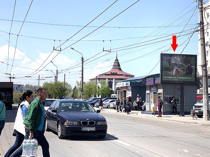 Скрол формат 2,3x3,14 №212505 в городе Чернівці (Чернівецька область) Скрол №212505 в місті Чернівці (Чернівецька область), розміщення зовнішнішньої реклами, IDMedia-оренда найнижчі ціни!