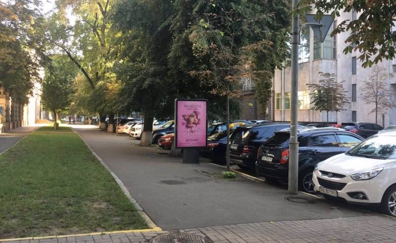 Ситилайт формат 1,2х1,8 №213615 в городе Киев (Киевская область) `Ситилайт №213615 в городе Киев (Киевская область), размещение наружной рекламы, IDMedia-аренда по самым низким ценам!`