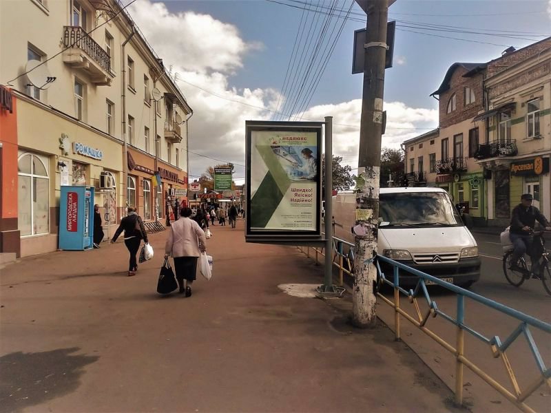 `Ситилайт №214004 в городе Коломыя (Ивано-Франковская область), размещение наружной рекламы, IDMedia-аренда по самым низким ценам!`