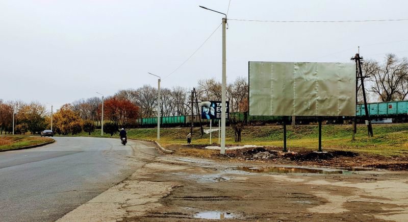 Билборд формат 3x6 №215040 в городе Лозовая (Харьковская область) `Билборд №215040 в городе Лозовая (Харьковская область), размещение наружной рекламы, IDMedia-аренда по самым низким ценам!`