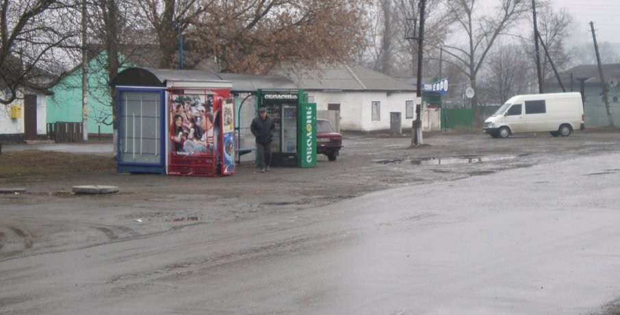 Зупинка №217768 в місті Гадяч (Полтавська область), розміщення зовнішнішньої реклами, IDMedia-оренда найнижчі ціни!