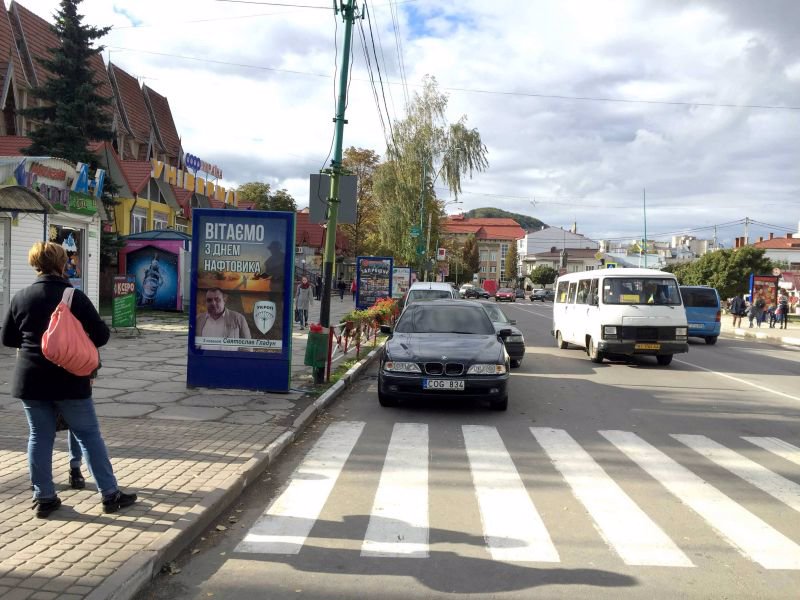 `Скролл №218984 в городе Надвирна (Ивано-Франковская область), размещение наружной рекламы, IDMedia-аренда по самым низким ценам!`