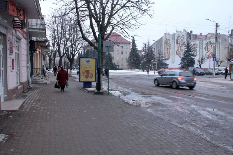 `Скролл №219001 в городе Надвирна (Ивано-Франковская область), размещение наружной рекламы, IDMedia-аренда по самым низким ценам!`