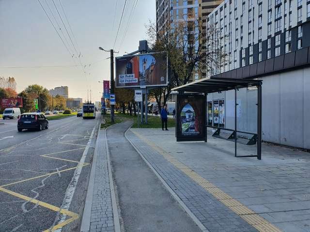 Зупинка №225763 в місті Львів (Львівська область), розміщення зовнішнішньої реклами, IDMedia-оренда найнижчі ціни!