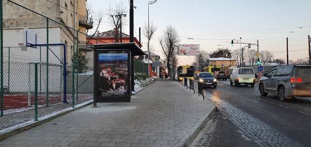 Зупинка №225773 в місті Львів (Львівська область), розміщення зовнішнішньої реклами, IDMedia-оренда найнижчі ціни!