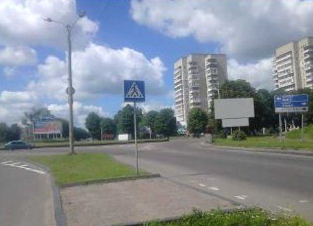`Билборд №234221 в городе Ровно (Ровенская область), размещение наружной рекламы, IDMedia-аренда по самым низким ценам!`