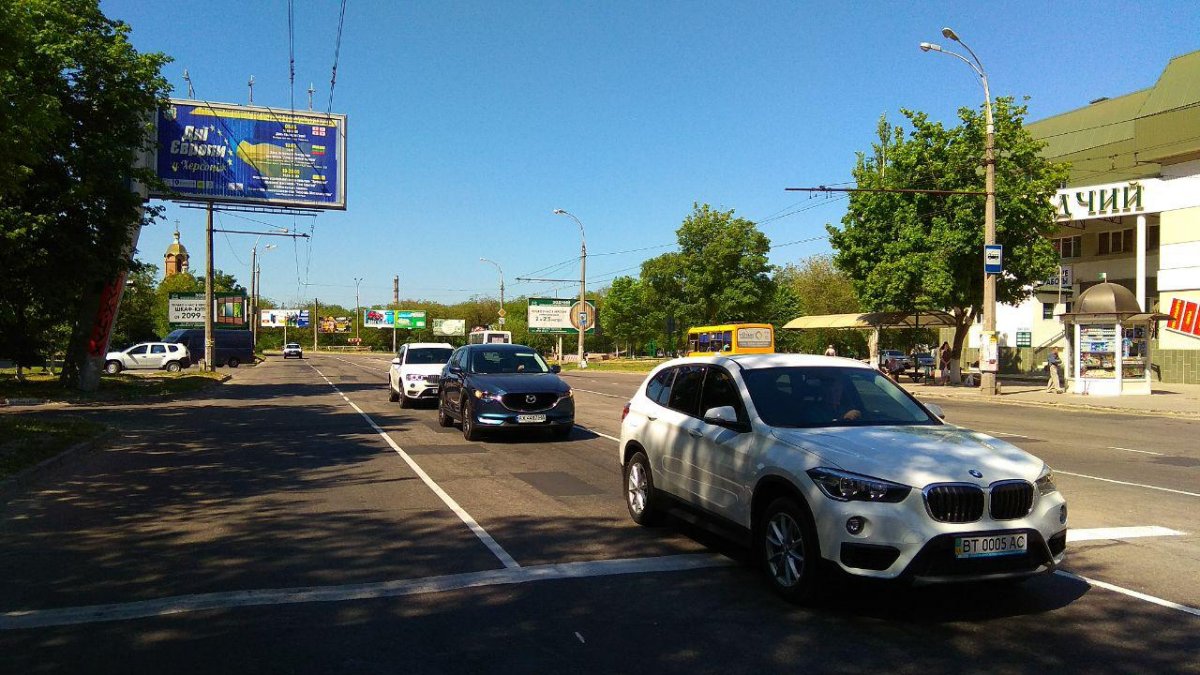 Билборд формат Призма 3х6 №235058 в городе Херсон (Херсонская область) `Билборд №235058 в городе Херсон (Херсонская область), размещение наружной рекламы, IDMedia-аренда по самым низким ценам!`