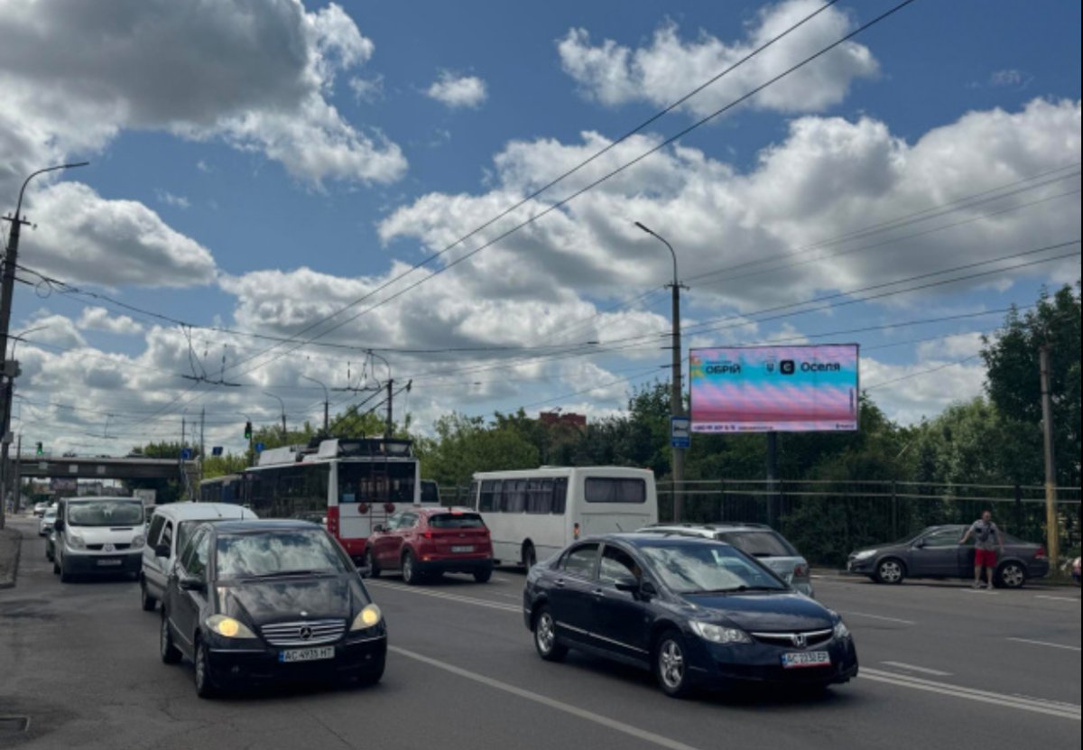 `Экран №235347 в городе Луцк (Волынская область), размещение наружной рекламы, IDMedia-аренда по самым низким ценам!`