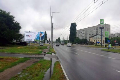 `Билборд №235615 в городе Кременчуг (Полтавская область), размещение наружной рекламы, IDMedia-аренда по самым низким ценам!`