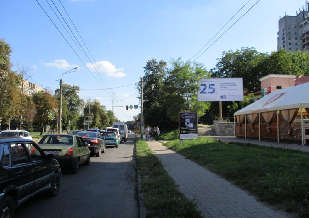 `Билборд №236060 в городе Чернигов (Черниговская область), размещение наружной рекламы, IDMedia-аренда по самым низким ценам!`