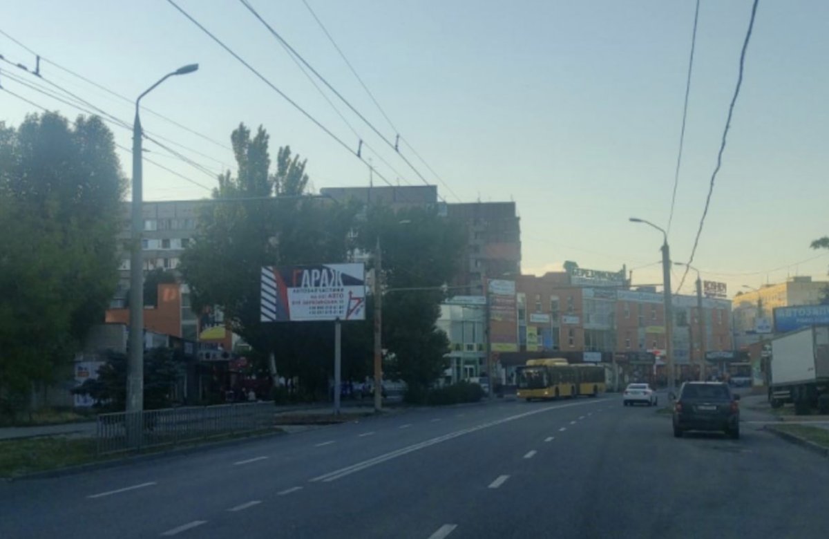 Білборд №240059 в місті Дніпро (Дніпропетровська область), розміщення зовнішнішньої реклами, IDMedia-оренда найнижчі ціни!