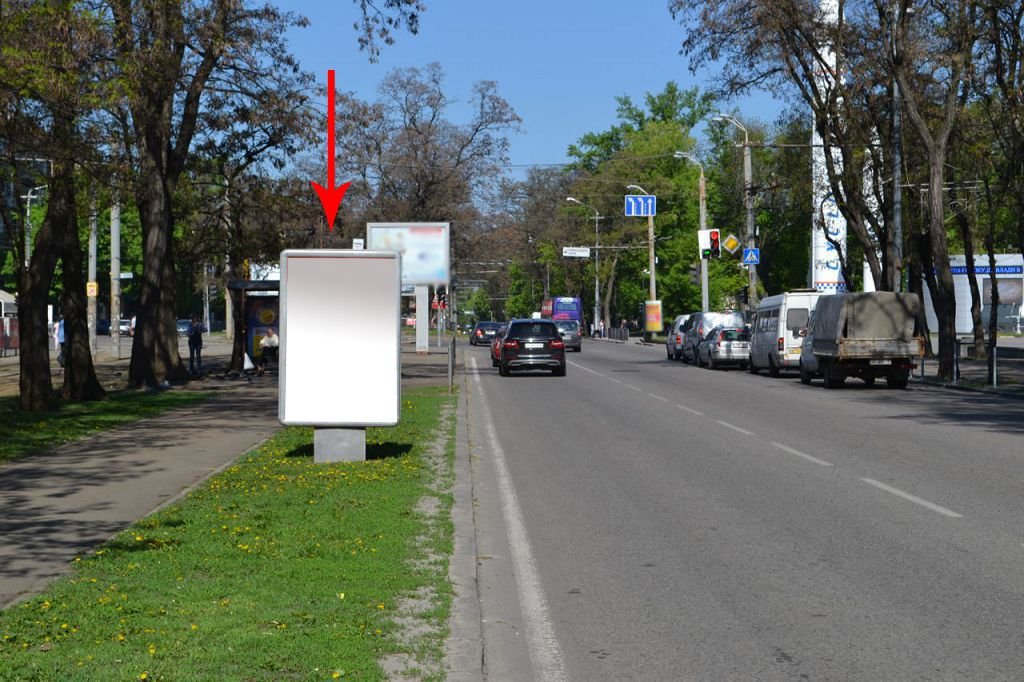 `Ситилайт №240160 в городе Днепр (Днепропетровская область), размещение наружной рекламы, IDMedia-аренда по самым низким ценам!`