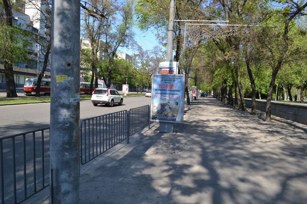 `Ситилайт №240162 в городе Днепр (Днепропетровская область), размещение наружной рекламы, IDMedia-аренда по самым низким ценам!`