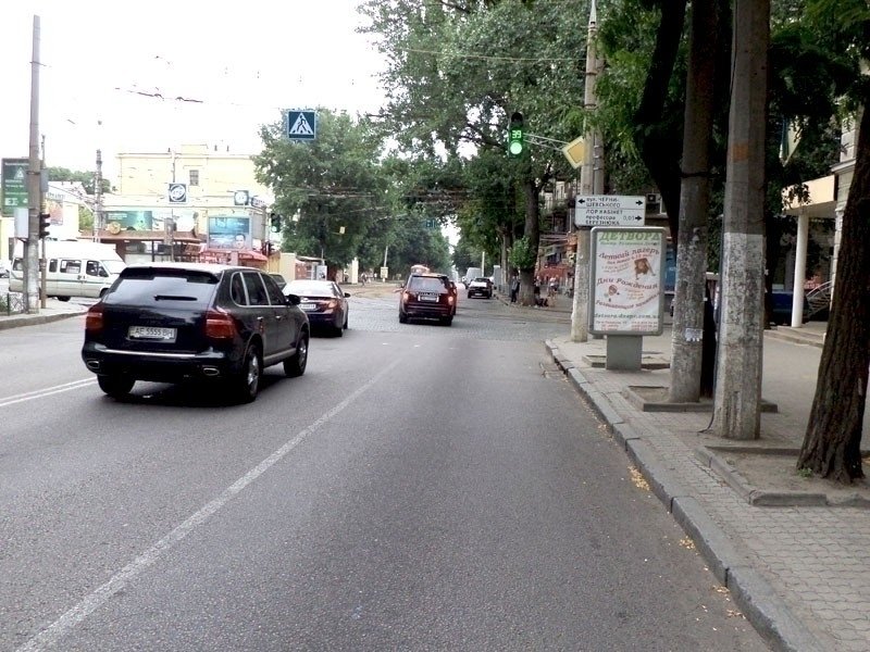 `Ситилайт №240198 в городе Днепр (Днепропетровская область), размещение наружной рекламы, IDMedia-аренда по самым низким ценам!`