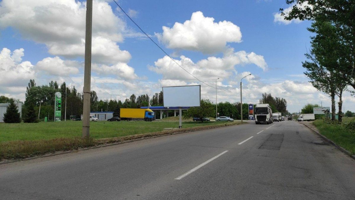 Білборд формат щит 6х3 №240395 в городе Кам'янське(Днепродзержинськ) (Дніпропетровська область) Білборд №240395 в місті Кам'янське(Днепродзержинськ) (Дніпропетровська область), розміщення зовнішнішньої реклами, IDMedia-оренда найнижчі ціни!