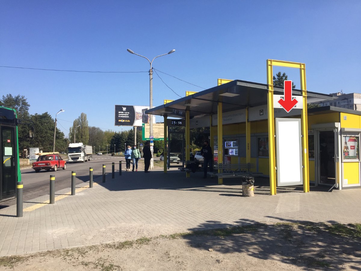 Зупинка №240436 в місті Дніпро (Дніпропетровська область), розміщення зовнішнішньої реклами, IDMedia-оренда найнижчі ціни!