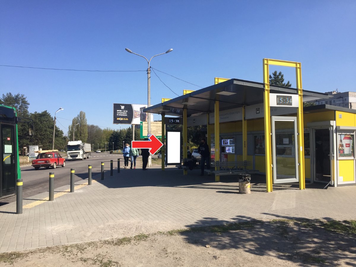 Зупинка №240437 в місті Дніпро (Дніпропетровська область), розміщення зовнішнішньої реклами, IDMedia-оренда найнижчі ціни!