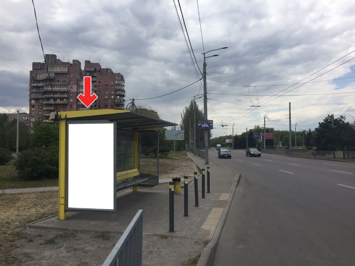 Зупинка №240460 в місті Дніпро (Дніпропетровська область), розміщення зовнішнішньої реклами, IDMedia-оренда найнижчі ціни!
