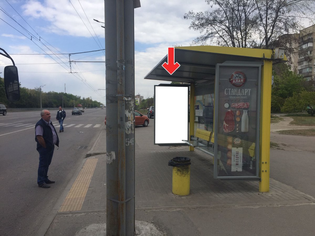 Зупинка №240465 в місті Дніпро (Дніпропетровська область), розміщення зовнішнішньої реклами, IDMedia-оренда найнижчі ціни!