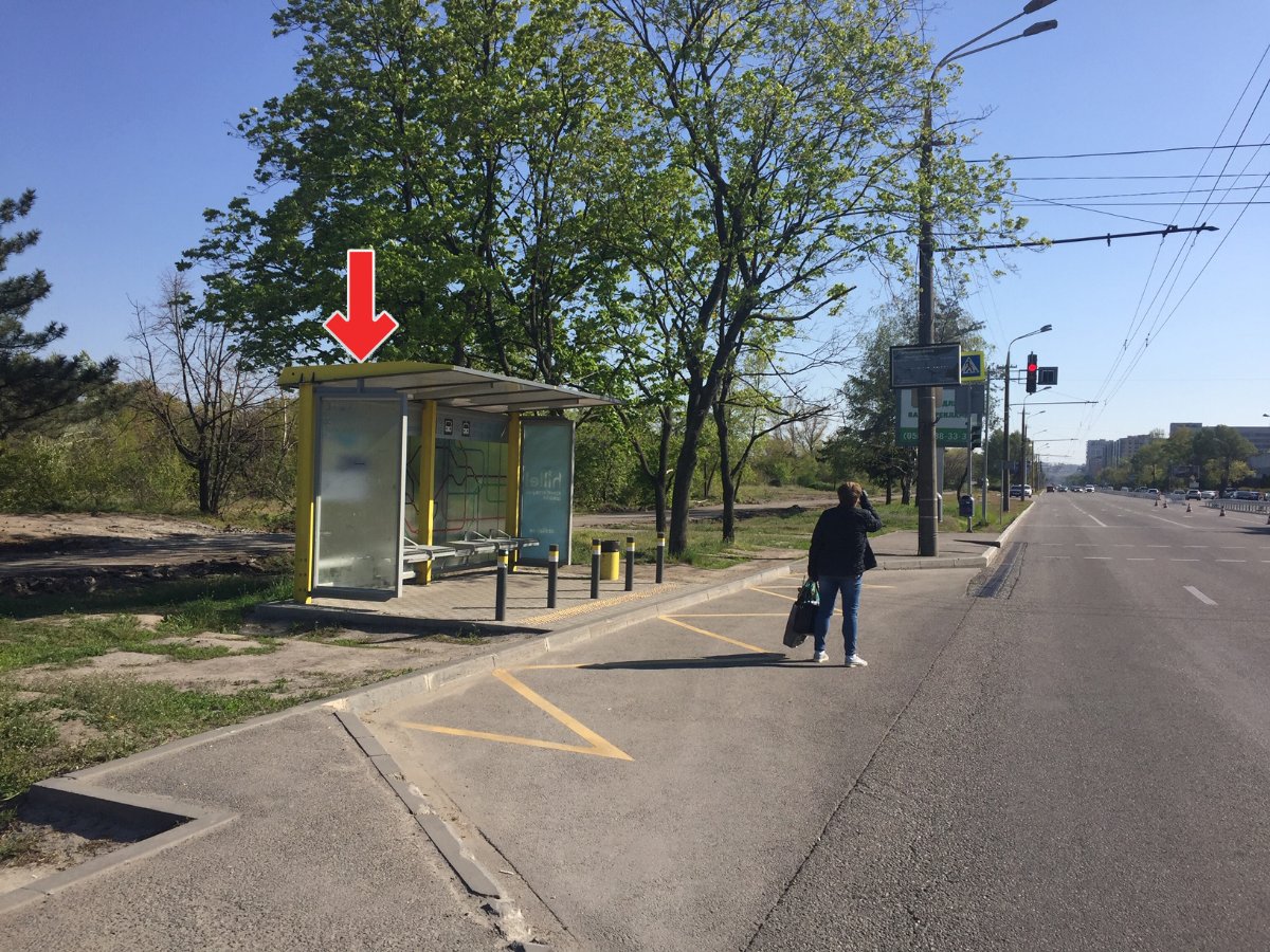 Зупинка №240478 в місті Дніпро (Дніпропетровська область), розміщення зовнішнішньої реклами, IDMedia-оренда найнижчі ціни!