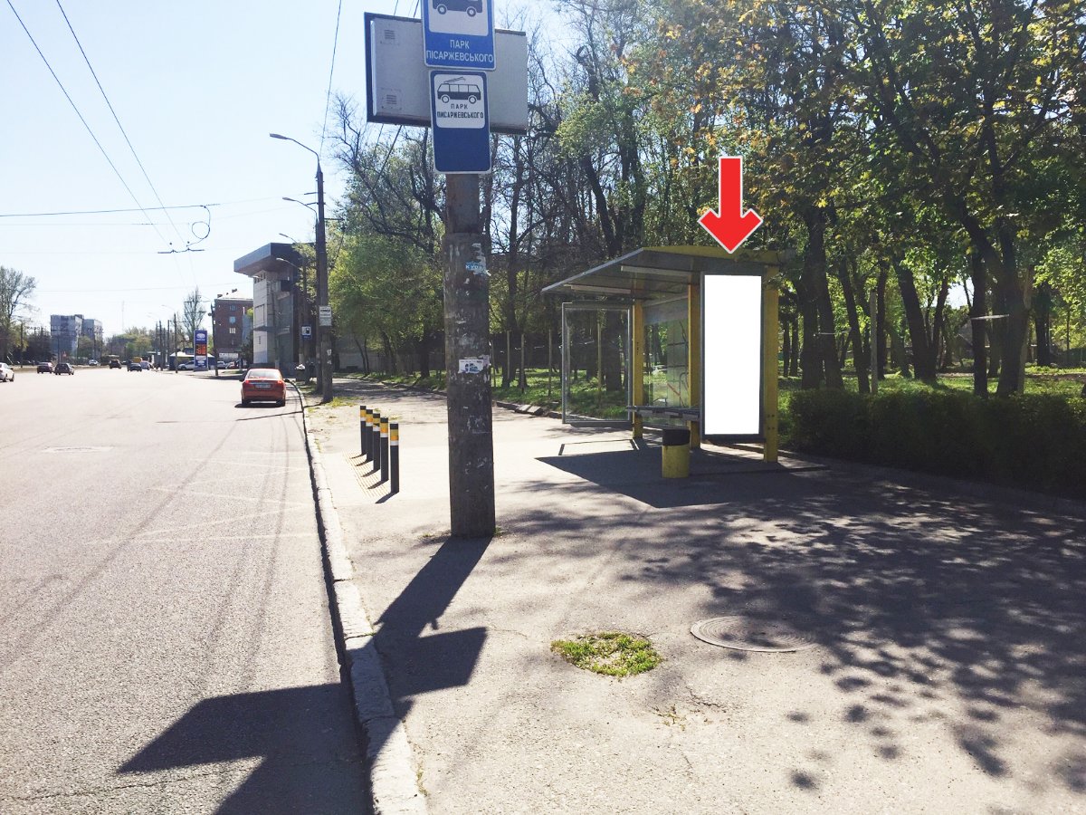 Остановка формат 0,75х2,00 (перф) №240519 в городе Днепр (Днепропетровская область) `Остановка №240519 в городе Днепр (Днепропетровская область), размещение наружной рекламы, IDMedia-аренда по самым низким ценам!`