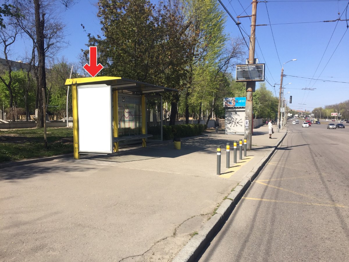 Остановка формат 1,18х1,98 №240521 в городе Днепр (Днепропетровская область) `Остановка №240521 в городе Днепр (Днепропетровская область), размещение наружной рекламы, IDMedia-аренда по самым низким ценам!`