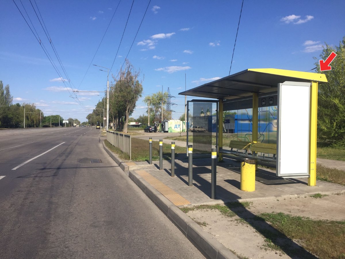 Зупинка формат 0,75х2,10 (перф) №240547 в городе Дніпро (Дніпропетровська область) Зупинка №240547 в місті Дніпро (Дніпропетровська область), розміщення зовнішнішньої реклами, IDMedia-оренда найнижчі ціни!