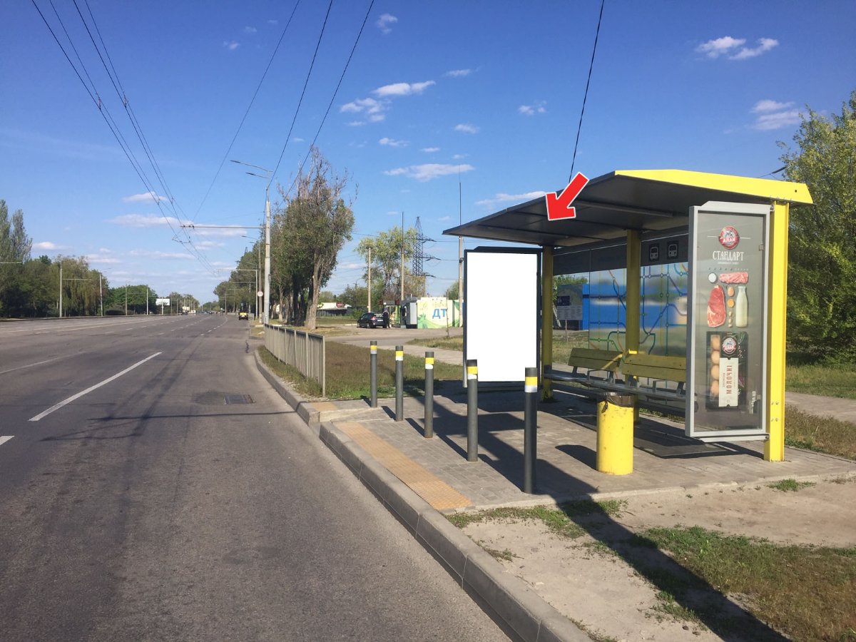 Зупинка формат 1,17х2,10 №240548 в городе Дніпро (Дніпропетровська область) Зупинка №240548 в місті Дніпро (Дніпропетровська область), розміщення зовнішнішньої реклами, IDMedia-оренда найнижчі ціни!