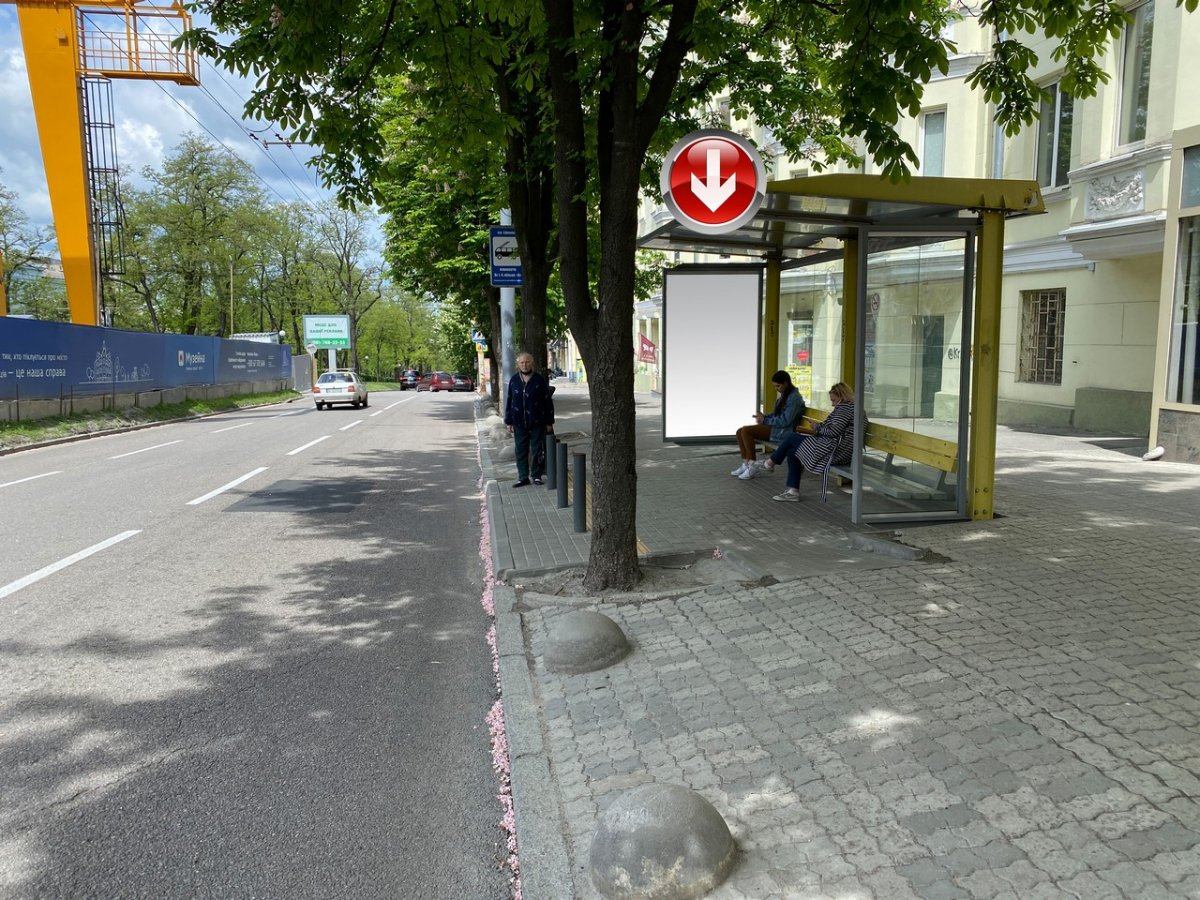 Зупинка формат 1,21х2,01 №240600 в городе Дніпро (Дніпропетровська область) Зупинка №240600 в місті Дніпро (Дніпропетровська область), розміщення зовнішнішньої реклами, IDMedia-оренда найнижчі ціни!