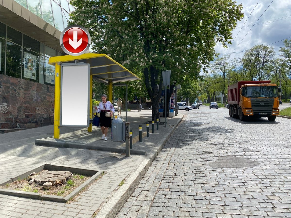 Зупинка формат 1,00х2,01 №240604 в городе Дніпро (Дніпропетровська область) Зупинка №240604 в місті Дніпро (Дніпропетровська область), розміщення зовнішнішньої реклами, IDMedia-оренда найнижчі ціни!