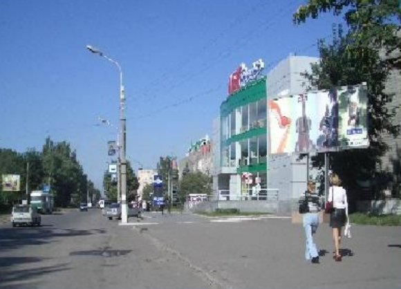 Білборд №243124 в місті Кам'янське(Днепродзержинськ) (Дніпропетровська область), розміщення зовнішнішньої реклами, IDMedia-оренда найнижчі ціни!