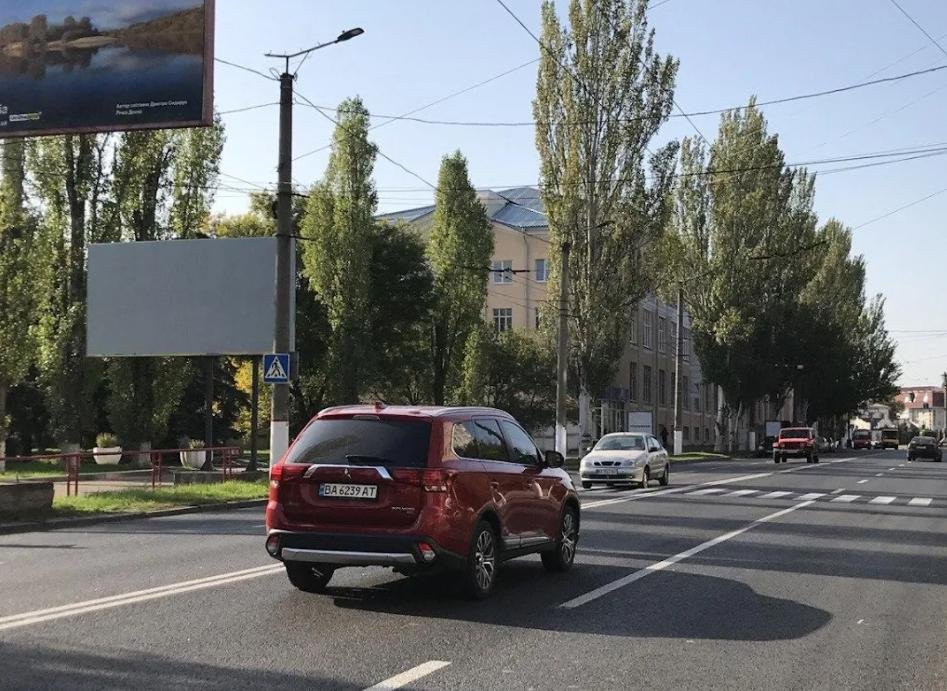 `Билборд №243449 в городе Кропивницкий (Кировоградская область), размещение наружной рекламы, IDMedia-аренда по самым низким ценам!`