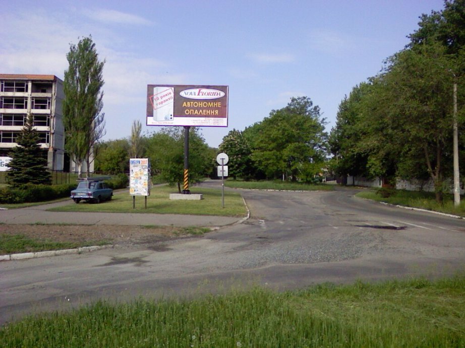 Билборд формат 3x6 №2435 в городе Желтые Воды (Днепропетровская область) `Билборд №2435 в городе Желтые Воды (Днепропетровская область), размещение наружной рекламы, IDMedia-аренда по самым низким ценам!`