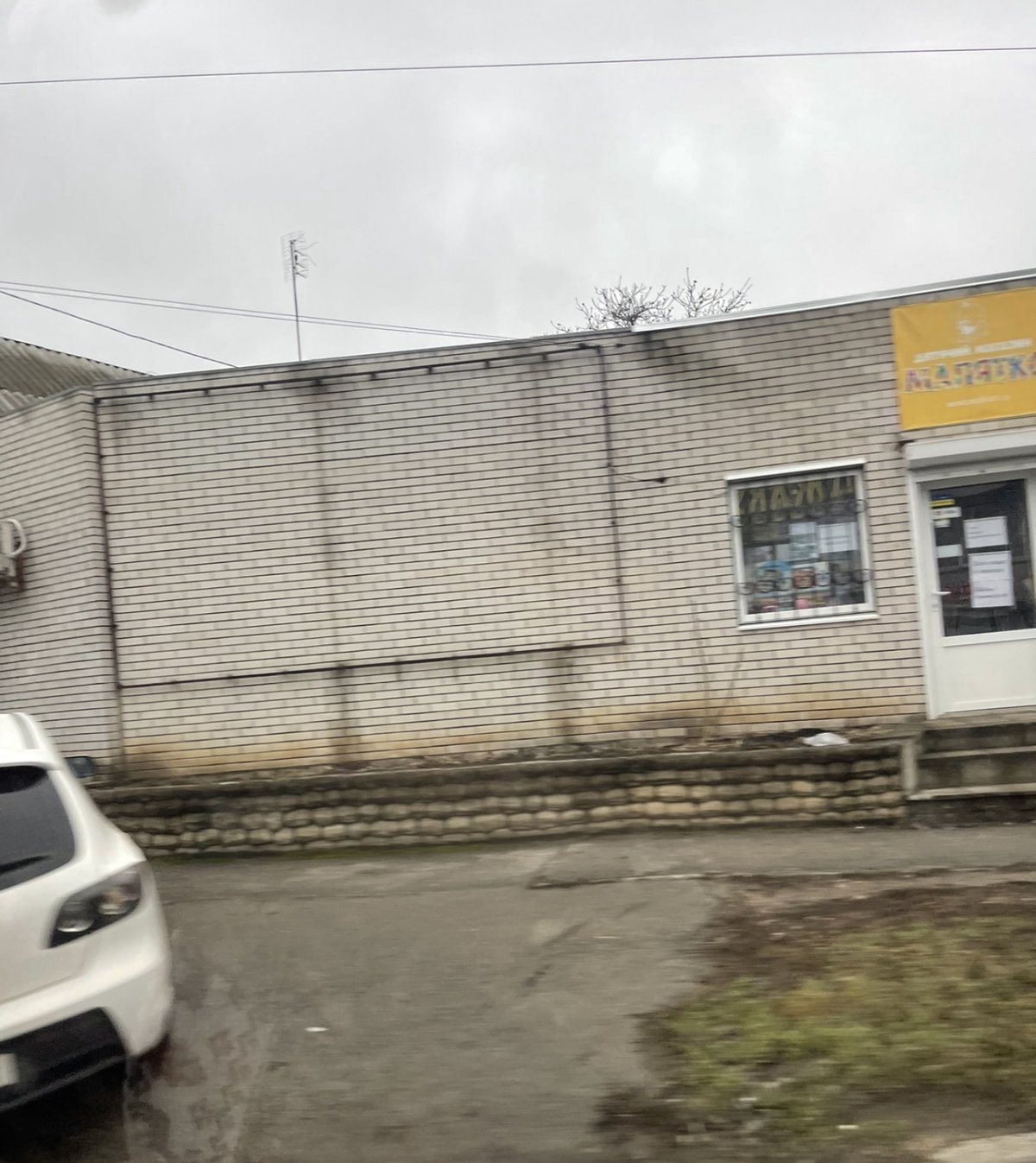Брандмауэр №244467 в городе Орехов (Запорожская область), размещение наружной рекламы, IDMedia-аренда по самым низким ценам!