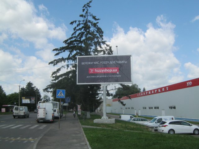`Билборд №251976 в городе Ровно (Ровенская область), размещение наружной рекламы, IDMedia-аренда по самым низким ценам!`