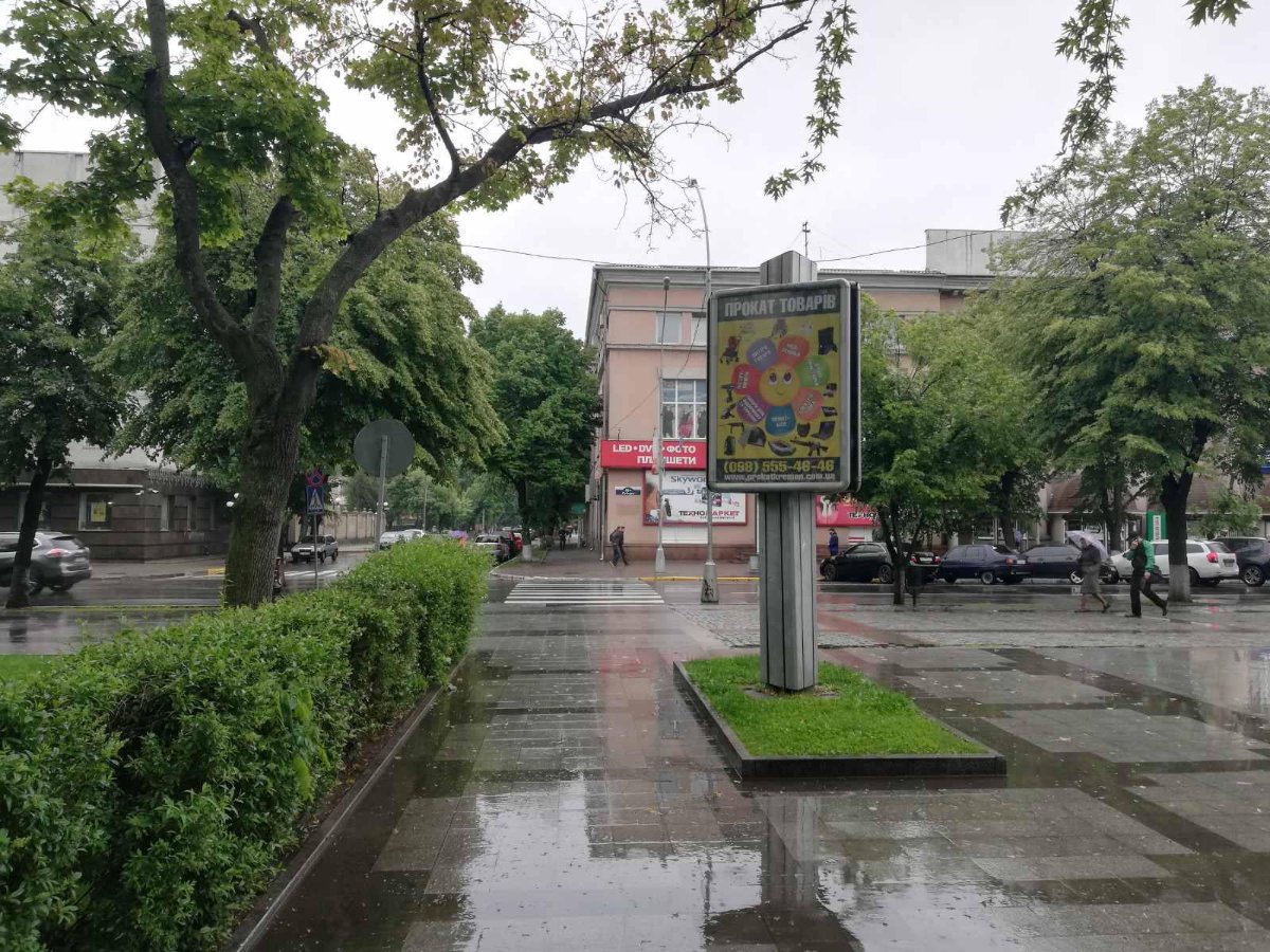 `Ситилайт №252291 в городе Кременчуг (Полтавская область), размещение наружной рекламы, IDMedia-аренда по самым низким ценам!`