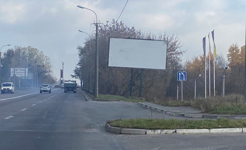 Билборд формат 3х6 №252621 в городе Ровно (Ровенская область) `Билборд №252621 в городе Ровно (Ровенская область), размещение наружной рекламы, IDMedia-аренда по самым низким ценам!`
