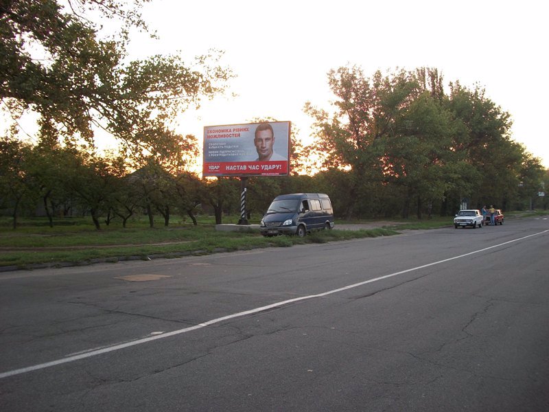 Білборд №2539 в місті Нікополь (Дніпропетровська область), розміщення зовнішнішньої реклами, IDMedia-оренда найнижчі ціни!