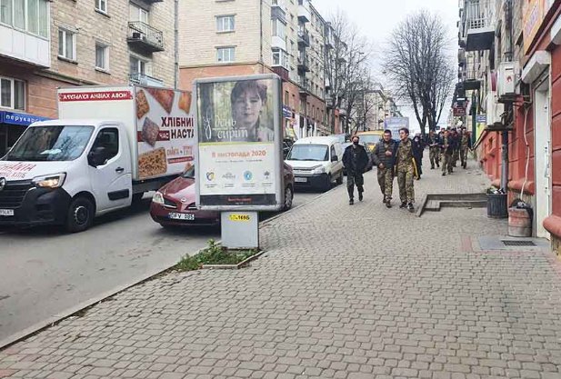 `Ситилайт №254752 в городе Тернополь (Тернопольская область), размещение наружной рекламы, IDMedia-аренда по самым низким ценам!`