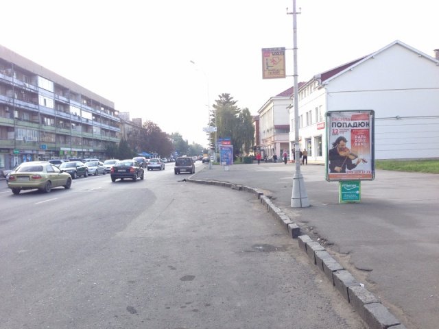 `Ситилайт №255778 в городе Ужгород (Закарпатская область), размещение наружной рекламы, IDMedia-аренда по самым низким ценам!`