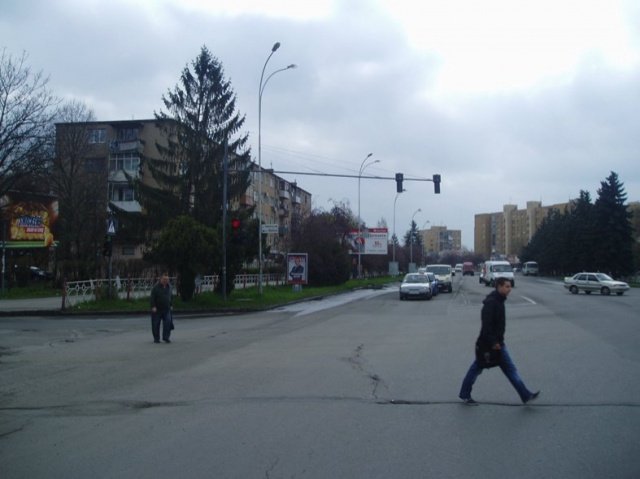 `Ситилайт №255795 в городе Ужгород (Закарпатская область), размещение наружной рекламы, IDMedia-аренда по самым низким ценам!`