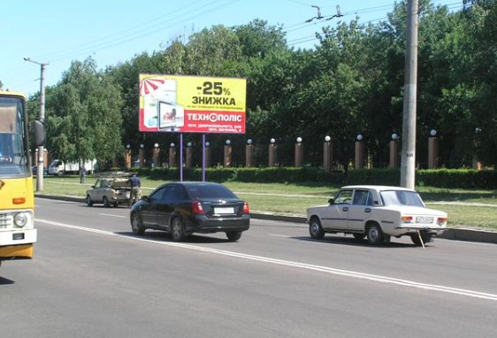 Білборд №255900 в місті Кропивницький (Кіровоградська область), розміщення зовнішнішньої реклами, IDMedia-оренда найнижчі ціни!